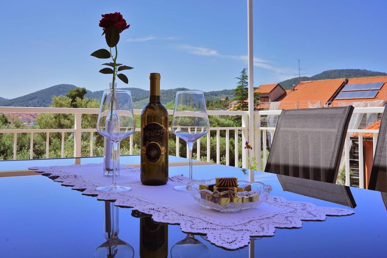 Apartman Tessa Vela Luka Dış mekan fotoğraf