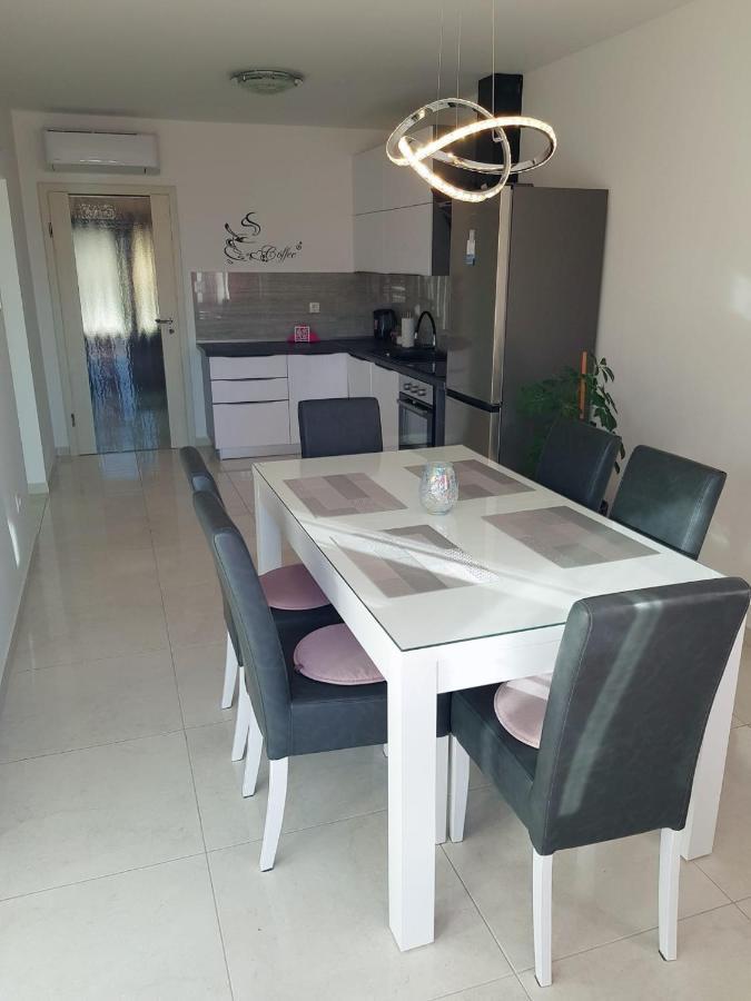 Apartman Tessa Vela Luka Dış mekan fotoğraf