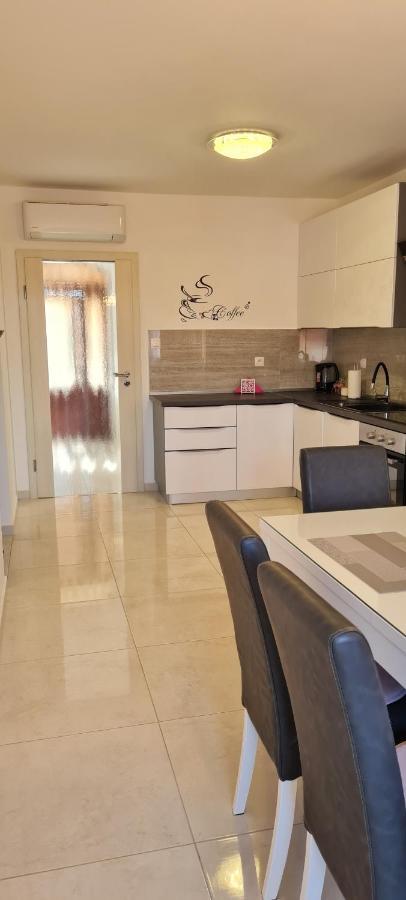 Apartman Tessa Vela Luka Dış mekan fotoğraf