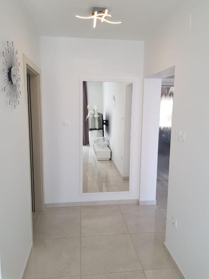 Apartman Tessa Vela Luka Dış mekan fotoğraf